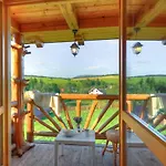 Dom Z Bala Chalet