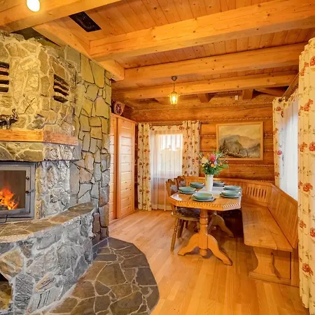 Dom Z Bala تيلسز