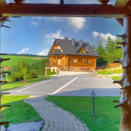 Dom Z Bala Chalet
